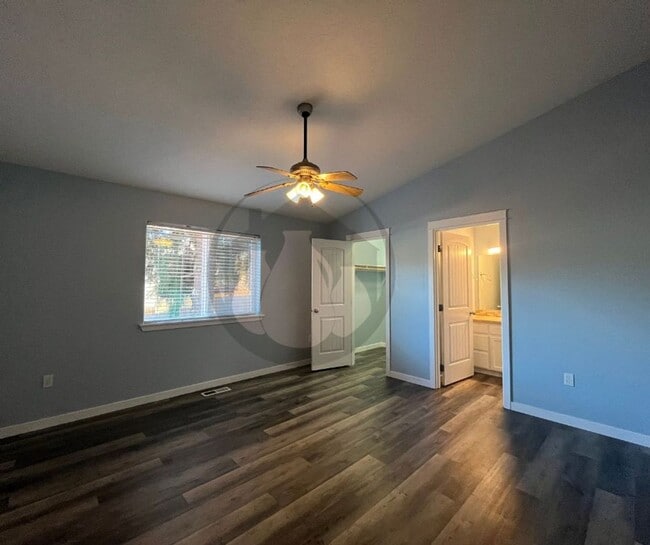 Building Photo - Single Level House- SE Salem