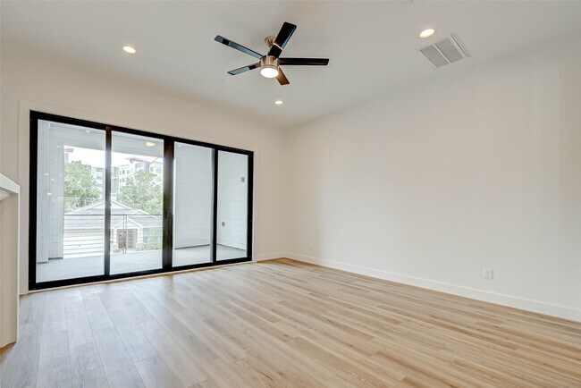 Building Photo - 3503 Anita St