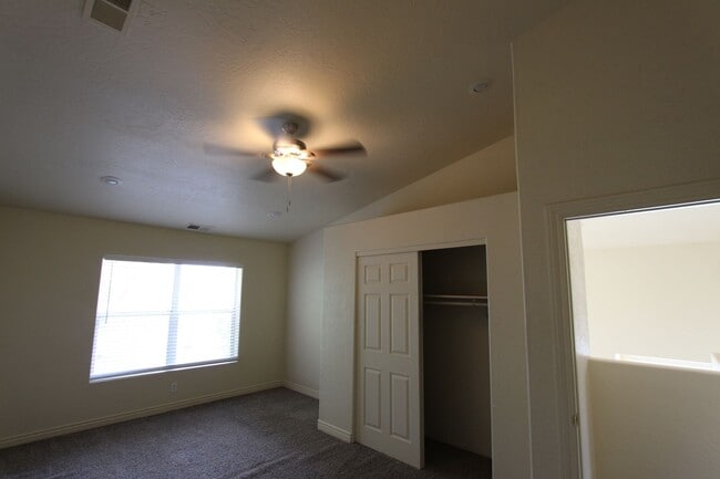 Building Photo - $500 Off Move-In Special – Spacious 4-Bed ...