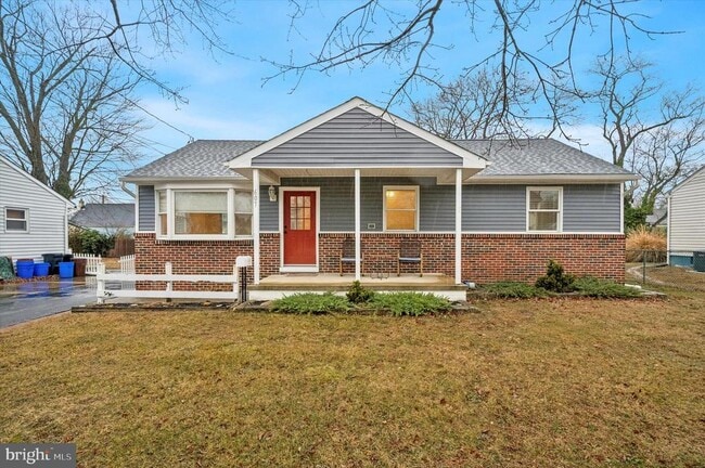 Building Photo - 607 Jackson Ave