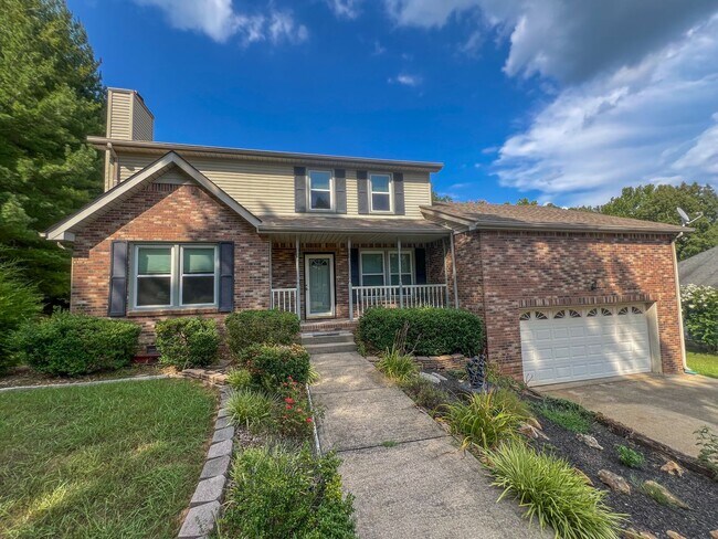 Primary Photo - Gorgeous Single-Family Home! Large Deck, B...