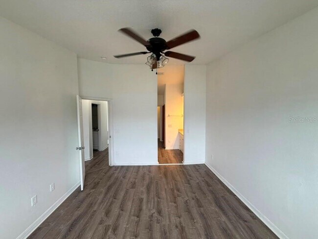 Building Photo - 833 Caribbean Dr