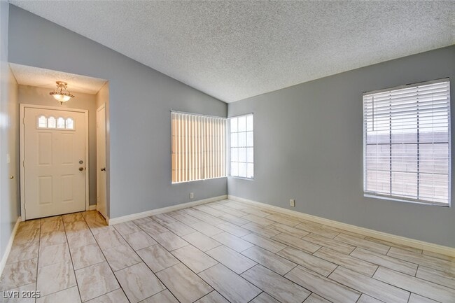 Building Photo - 7732 Parnell Ave