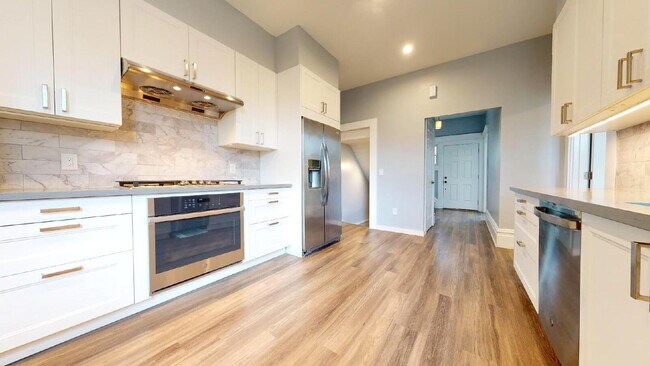 Building Photo - "Lake Street Victorian w/ Classic Charm & Modern Updates 3-Bed 2.5 Baths in one of SF's highly so...