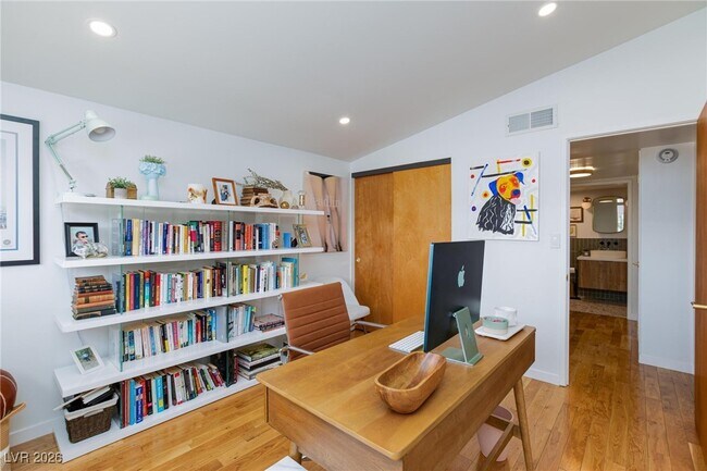 Building Photo - 1607 Pawnee Dr