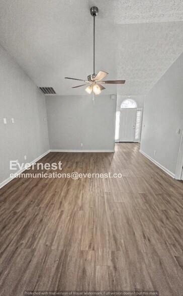 Building Photo - 972 Maple Leaf Ridge