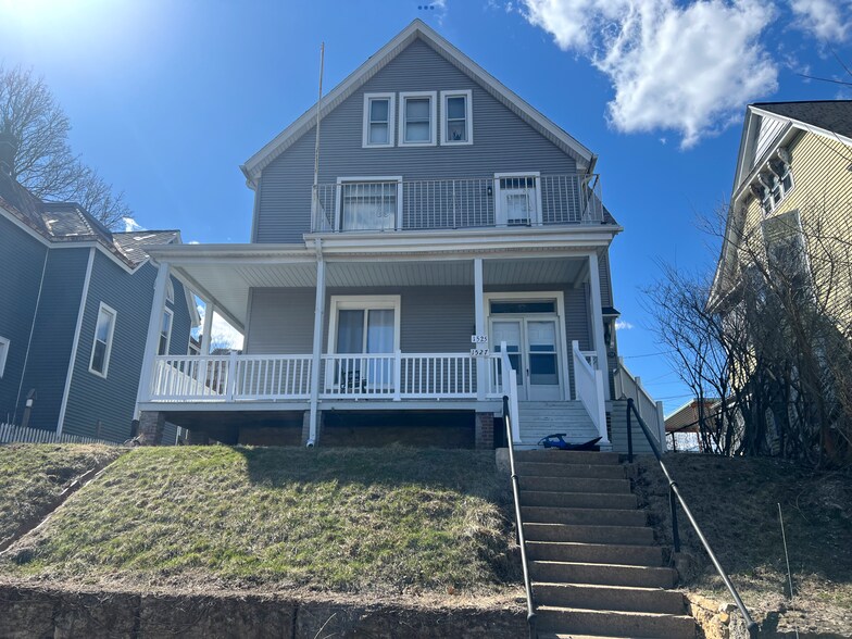 Primary Photo - 1527 Fairview Pl