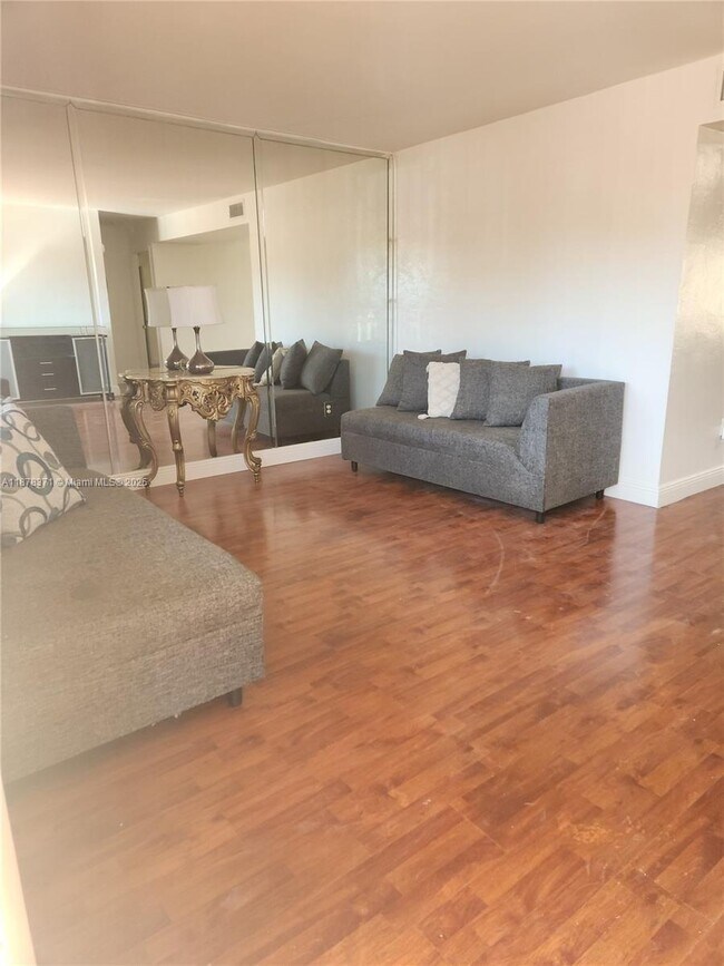 Building Photo - 8401 SW 107th Ave