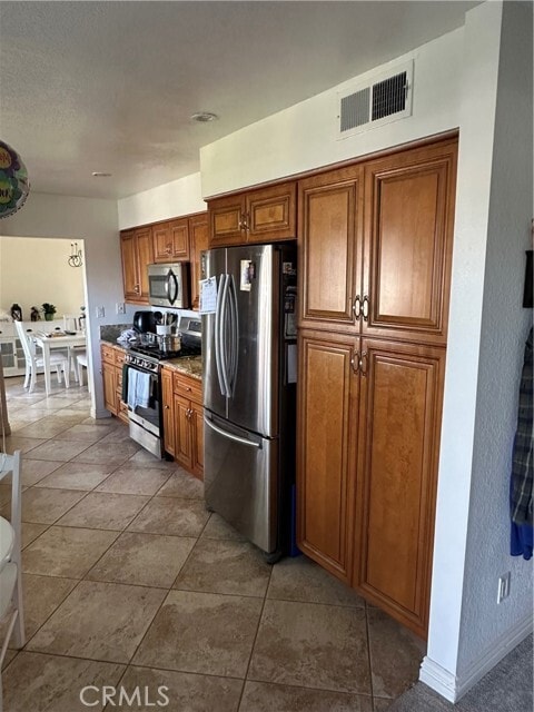 Building Photo - 10 Spicewood