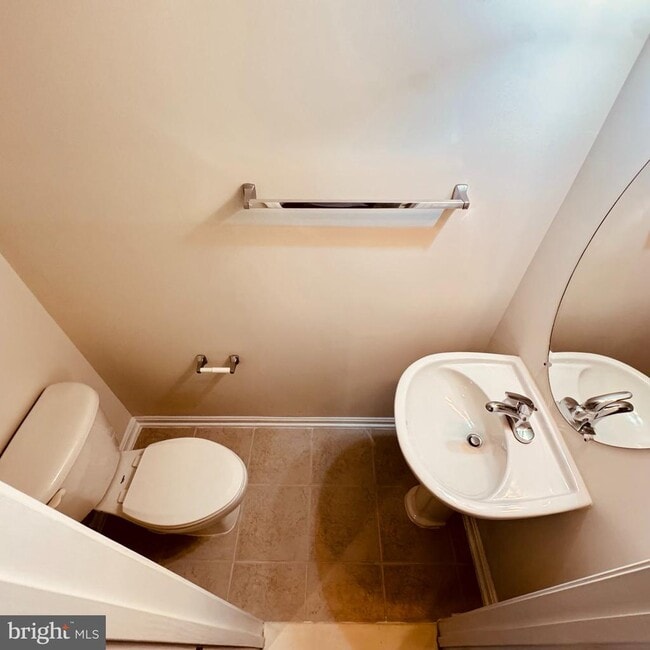 Building Photo - 8936 Singleleaf Cir