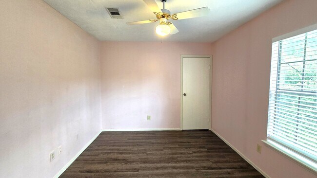 Building Photo - 3334 Birch Creek Dr