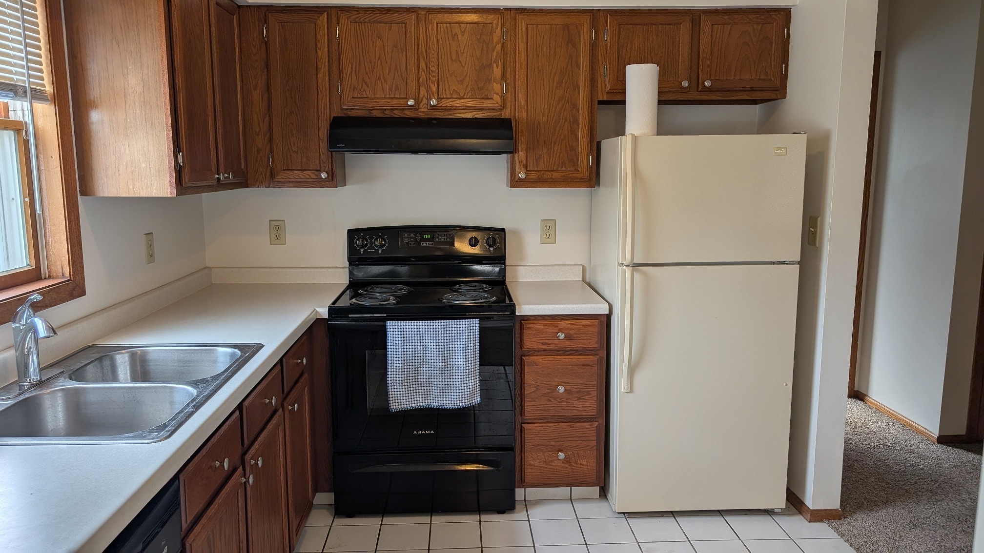 Kitchen - 2222 2nd St SW