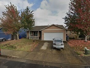Building Photo - 944 Hawaii St SE