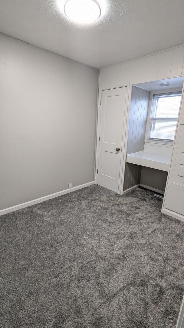 Building Photo - Everything updated in this 2-bedroom home!