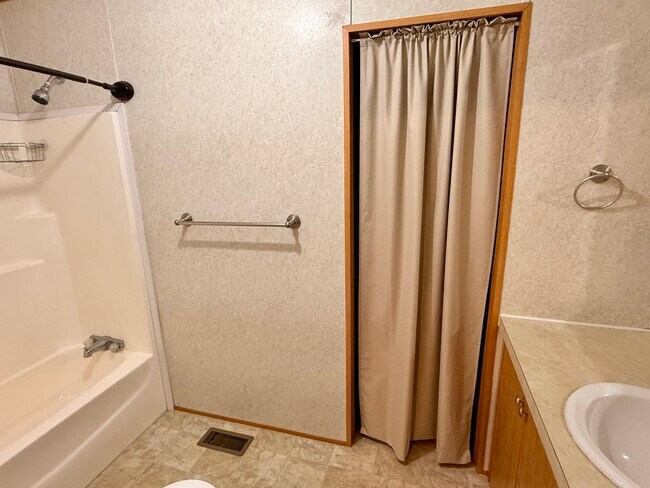 Building Photo - 3661 Augusta-Berlin Rd