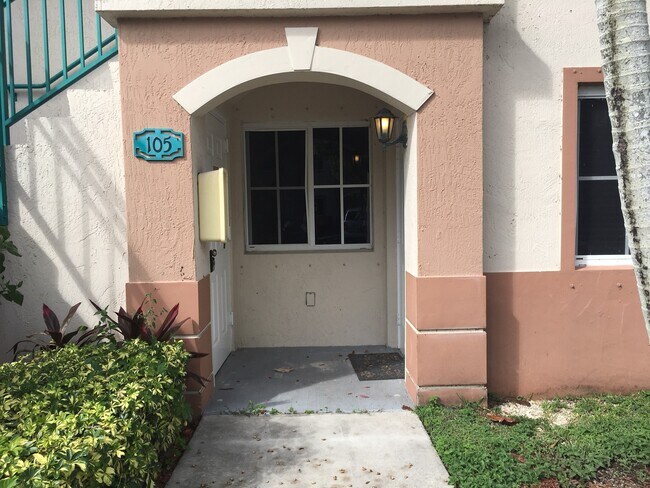 Building Photo - 1261 SE 31st Ct
