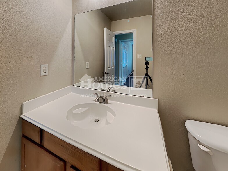 Building Photo - 350 Mesquite Hill Dr