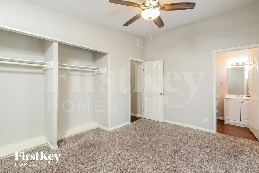 Building Photo - 6127 Bright Valley Dr