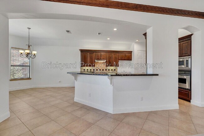 Building Photo - 350 Pine Valley Dr