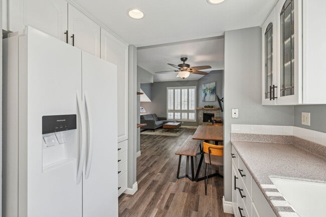 Building Photo - Comfortable 2-Bed, 2-Bath Home in Costa Mesa Near Shops, Restaurants & Lifestyle Hotspots