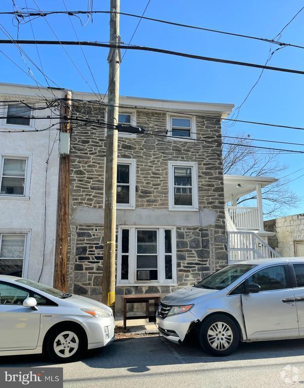 Building Photo - 17 Jefferson St