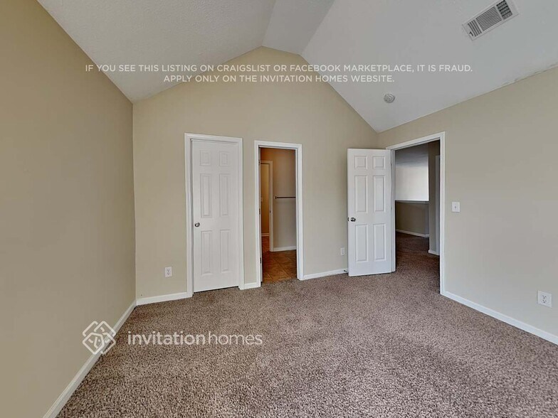 Building Photo - 1457 St George Pl