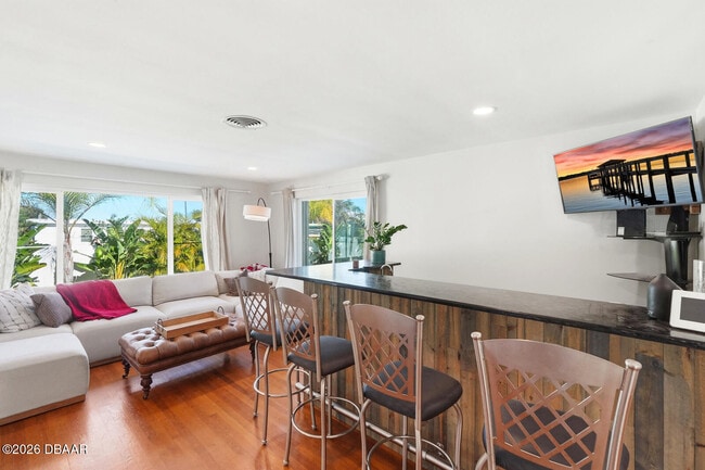 Building Photo - 165 Ormond Pkwy