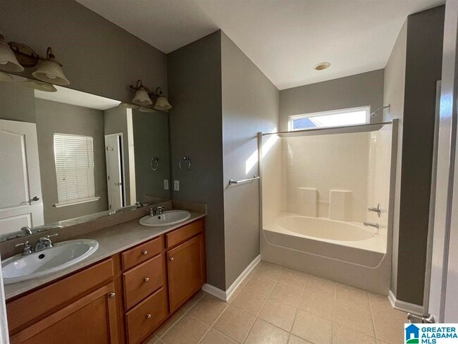 Building Photo - 5237 Cottage Cir
