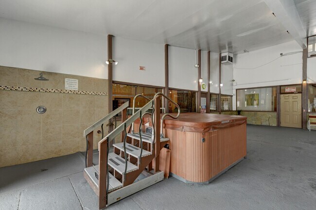 Building Photo - 266 W Rockrimmon Blvd