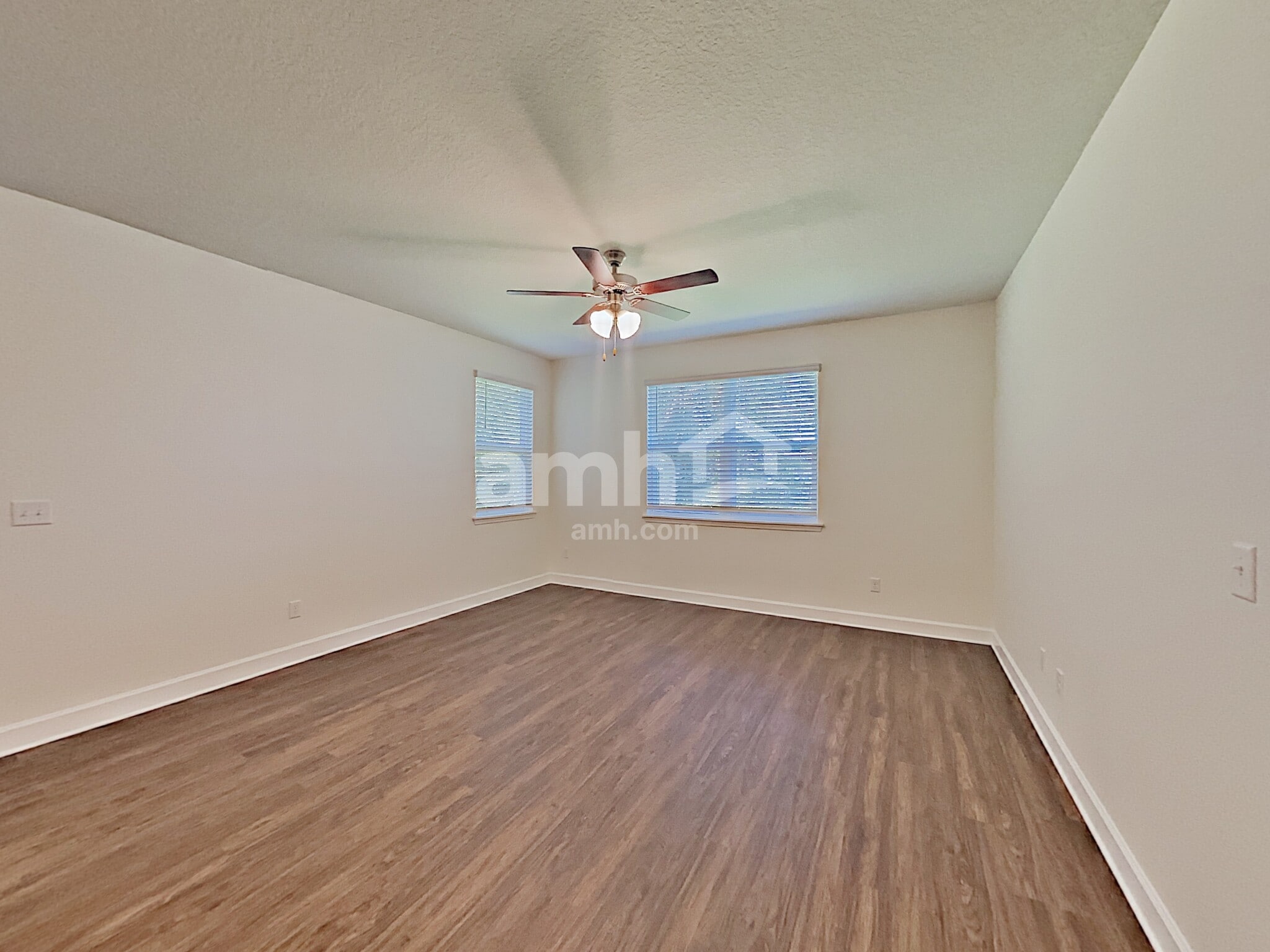 Building Photo - 3007 Creek Village Ln