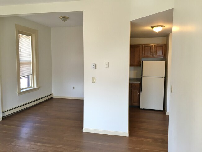 Building Photo - 124 Orange St