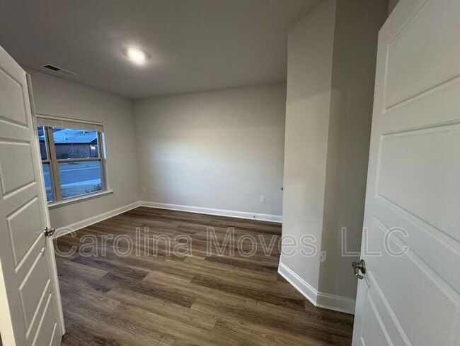 Building Photo - 339 Cypress Holw Trl