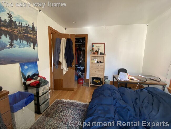 Building Photo - 40 Jay St