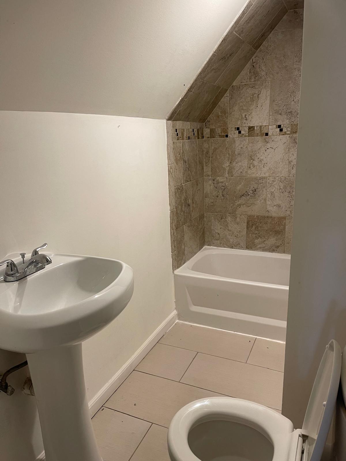 Building Photo - 26 Ella St