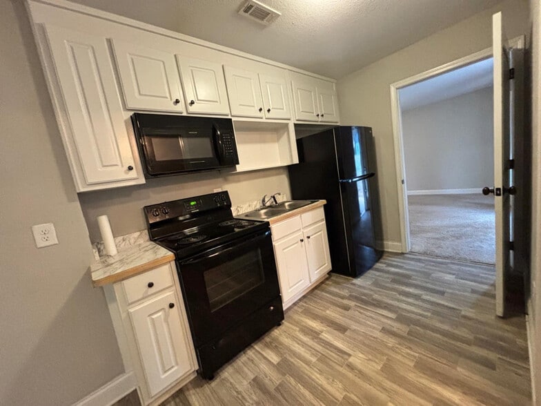 Building Photo - 1242 Ernest Elder Rd