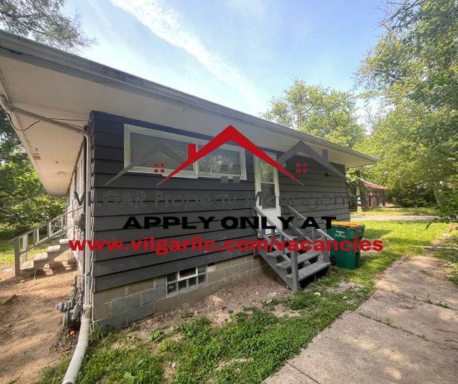 Building Photo - WOW! This is a Home! 3-bedroom, 1-bath hom...