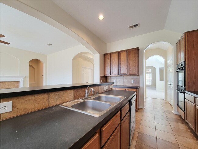 Building Photo - 25219 Piney Heights Ln