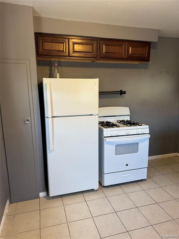 Building Photo - 1818 N Center St