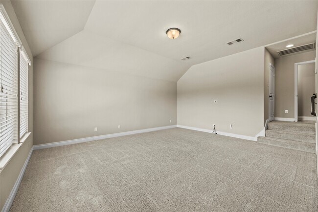 Building Photo - 5335 Stoneridge Ct