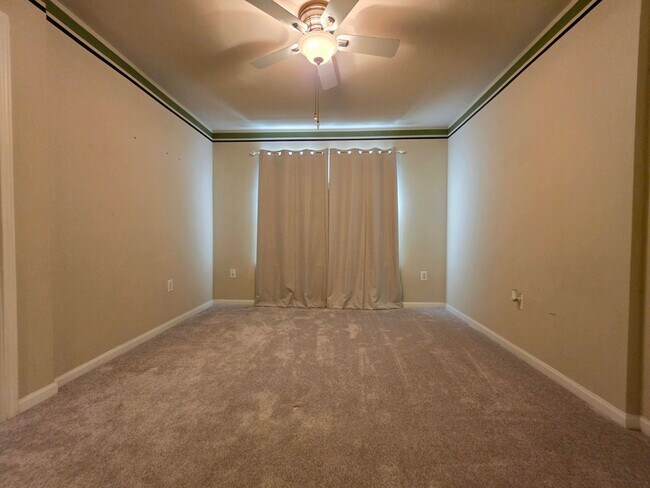 Building Photo - Gulf Shores town home with garage