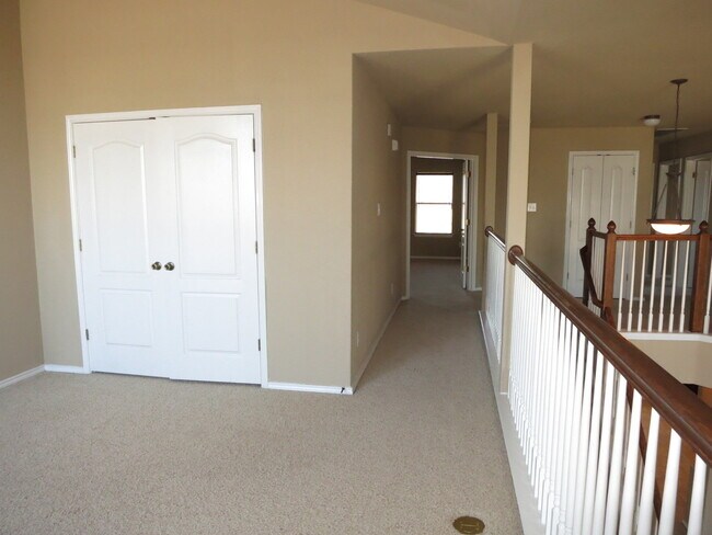 Building Photo - 10211 Shetland Gate