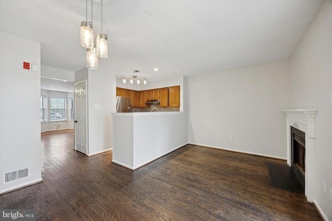 Building Photo - 175 Leedom Way