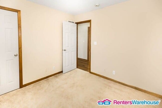 Building Photo - Beautiful 3 bed, 2.5 baths in Kearney. Ava...