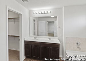 Building Photo - 412 Town Frk