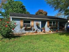 Building Photo - 548 Macleod Terrace