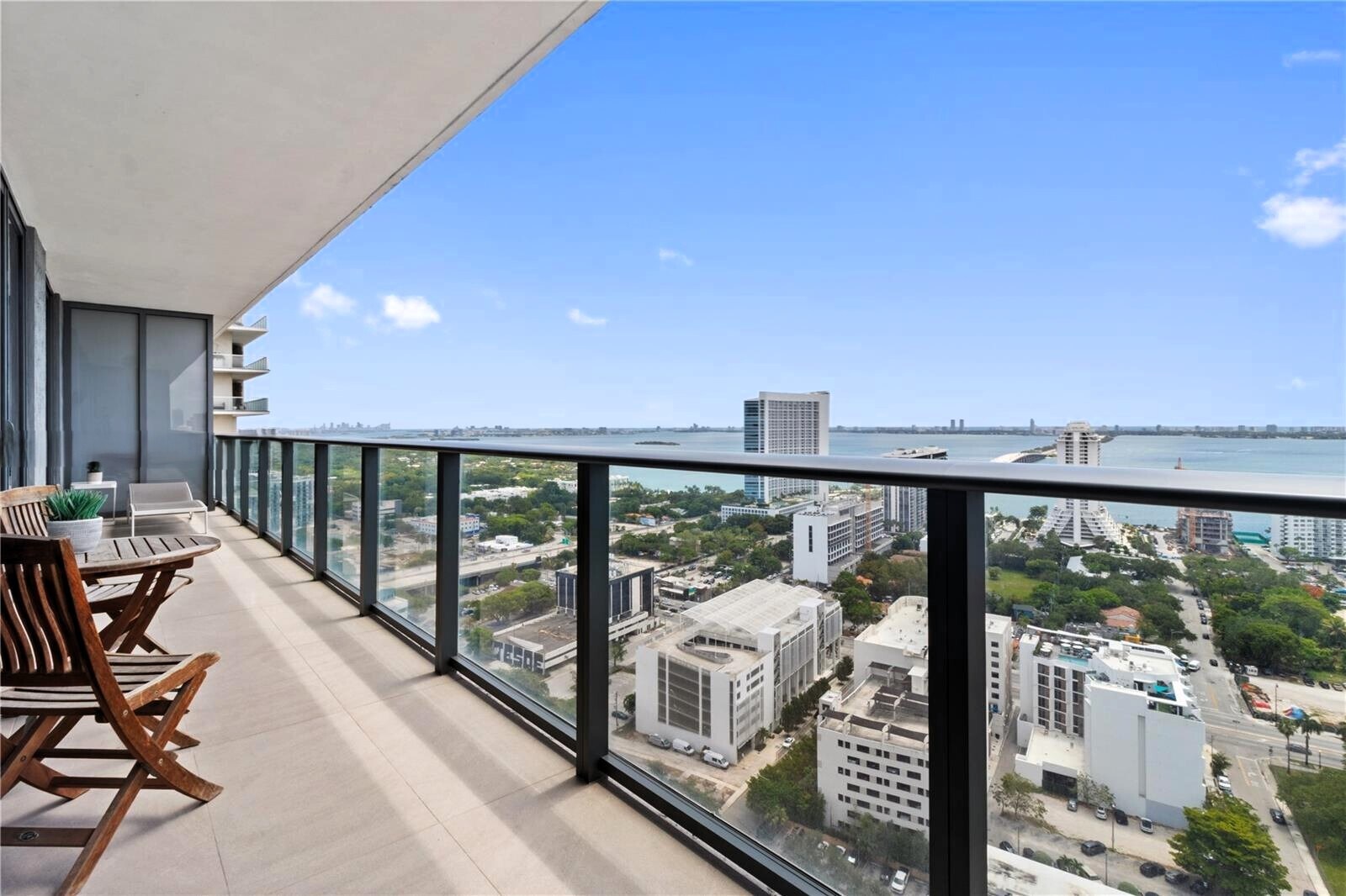 Building Photo - 121 NE 34th St