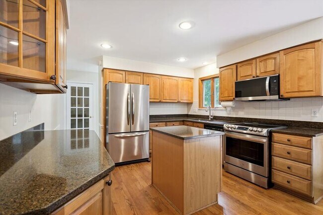 Building Photo - 11403 Bronzedale Dr