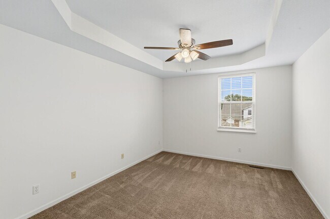 Building Photo - 5004 Betty Jean Way