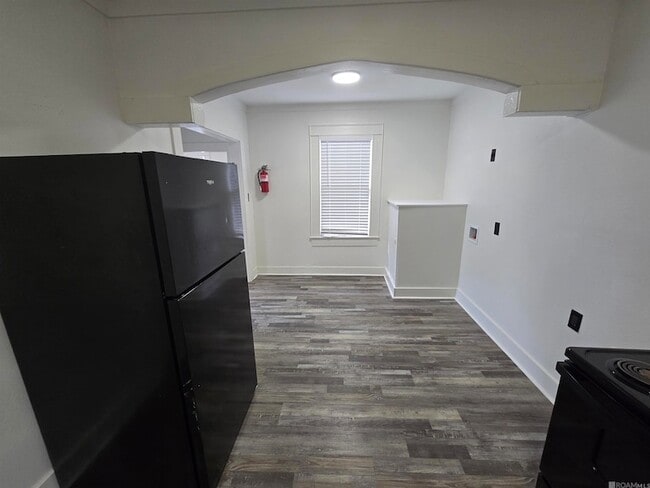 Building Photo - 2920 Sherwood St