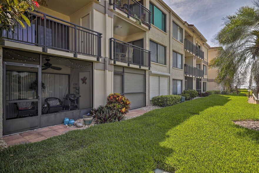 Building Photo - 6372 Palma Del Mar Blvd S